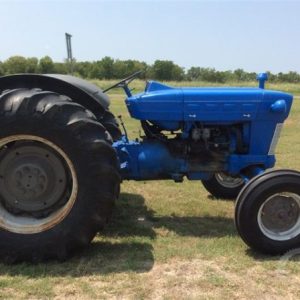 4000 FORD 2WD FOR SALE