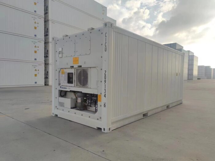 Refrigerated containers