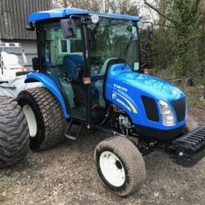 NEW HOLLAND BOOMER 3050