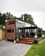 Luxury 40ft prefab container house with easy-folding sandwich panels. - Image 1