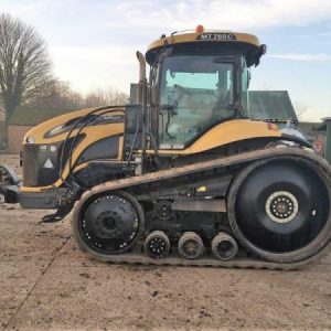 CHALLENGER MT765C